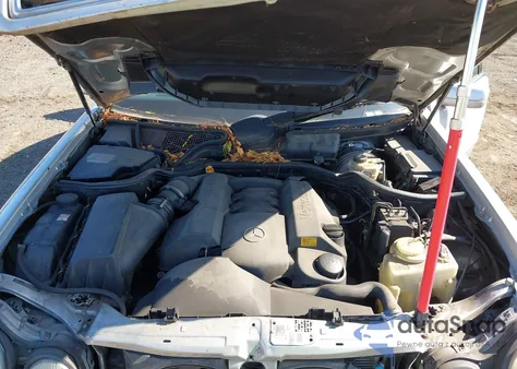 1998 Mercedes-Benz E 320 from USA, damaged, VIN WDBJF65F7WA448949